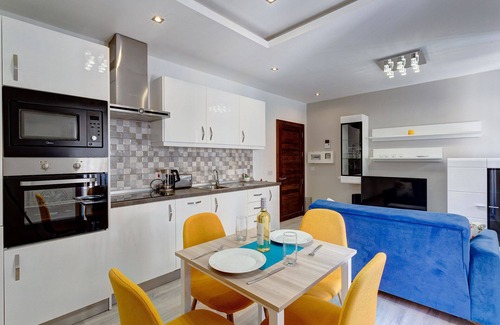 Tower Road Apartamento | Modern Apartment Just off the Promenade