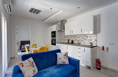 Tower Road Apartamento | Modern Apartment Just off the Promenade