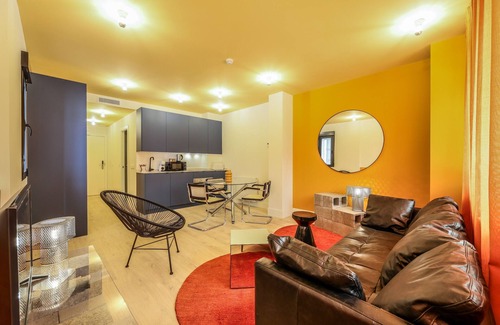Puerta del Angel Apartamento | Moderno apartamento cerca del Palacio Real 06