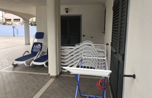Orosei Apartamento | Moderno apartamento cerca del mar con piscina en Orosei