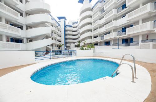 Torrequebrada Apartamento | MODERN APARTMENT NEXT TO THE BEACH, Pets friendly