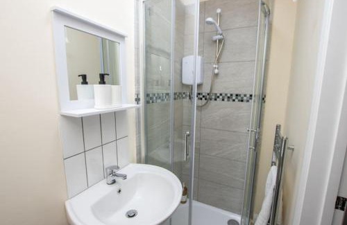 Mapperley Apartamento | Modern Apartment Off-Road Parking King Bed Suite 2