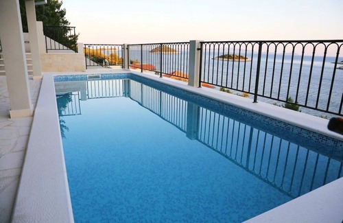 Blato Apartamento | Modern apartment on island of Korcula with the 180 degree breathtaking sea view