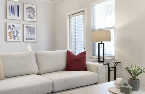 Portland Apartamento | Modern Apartment in Prime Location (ID1215X107)