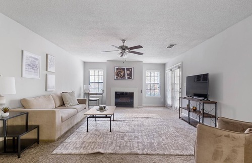 Crestline Heights Apartamento | Modern Apartment in Prime Location (ID9675X21)