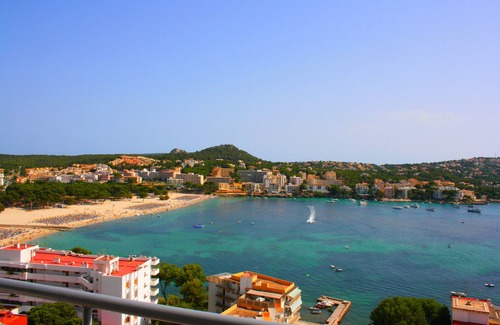 Ses Rotes Velles Apartamento | Apartamento moderno con piscina compartida, wifi, aire acondicionado y vistas al mar en Santa Ponsa