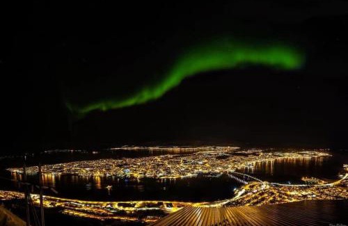 Tromsdalen Apartamento | Modern apartment with a view and parking