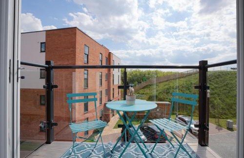 Coventry Apartamento | Modern Apartment with Balcony near City Centre