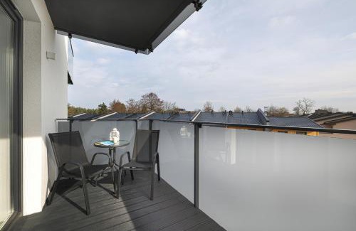 Uniescie Apartamento | Modern Apartment with Balcony and Parking by Noclegi Renters