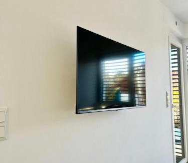 Floridsdorf Apartamento | Modern Apartment with Free Parking