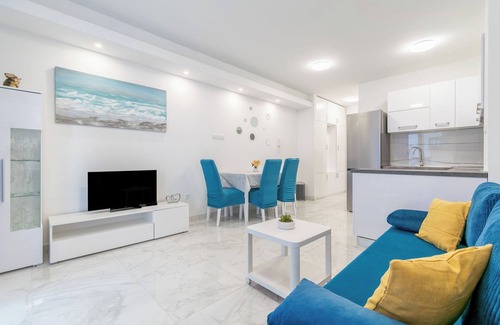 Istok Apartamento | Modern apartment with balcony, close to the beach