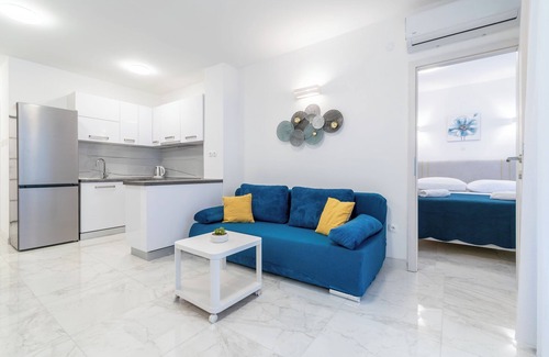Istok Apartamento | Modern apartment with balcony, close to the beach