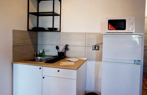 Monte Po-Nesima-San Leone-Rapisardi Casa | Modern apartment with private kitchen, near hospital, fairgrounds and highway