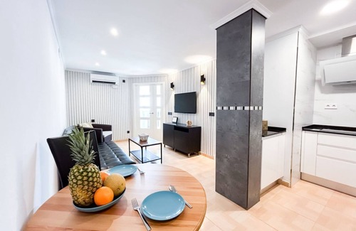 San Luis de Sabinillas Apartamento | Modern apartment with sea views in Sabinillas