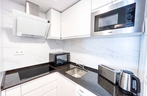 San Luis de Sabinillas Apartamento | Modern apartment with sea views in Sabinillas