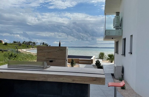 Privlaka Apartamento | Modern Appartment directly at the ocean