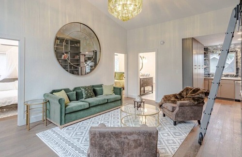 Westfield Apartamento | Modern Apt by Zilker w/ Gourment Kitchen & Parking