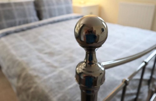 Epsom Apartamento | ⭐Modern Apt in Epsom-Self Check in & Free Parking