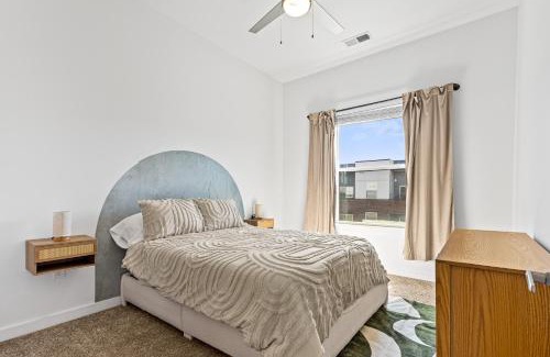 Boulevard Heights Apartamento | Modern Apt in Grant Park Steps from BeltLine with Free Secure Garage Parking