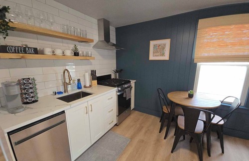 Fifth Ward Apartamento | Modern Apt in Walker's Point
