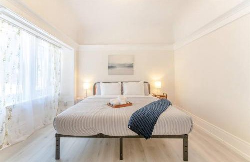 Mosswood Apartamento | Modern Apt near all conveniences