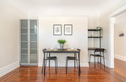 Mosswood Apartamento | Modern Apt near all conveniences