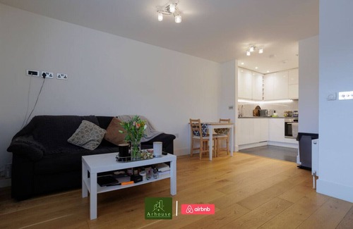 Grove Apartamento | Modern Apt next to Station near Hampton Court