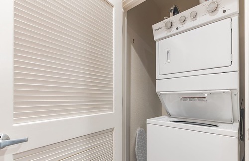 Chico Apartamento | Modern Apt Upgraded Amenities + Pool Near CSU