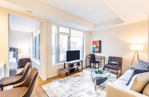 Seaport District Apartamento | Modern Apt with City Views