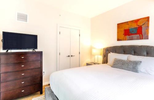 Seaport District Apartamento | Modern Apt with City Views