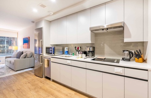 Seaport District Apartamento | Modern Apt with Gym Near Restaurants