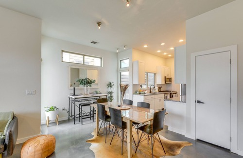 Rosewood Casa | Modern Austin Townhome w/ Covered Patio, Balcony!