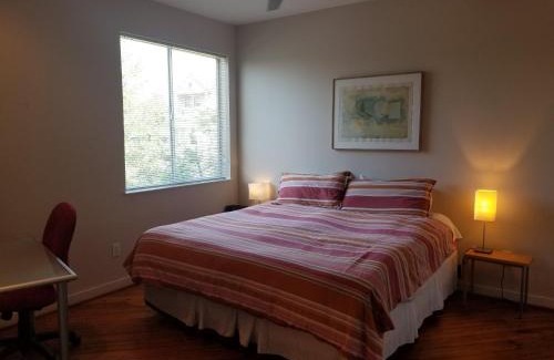 Neartown Cama Y Desayuno | Modern B & B
