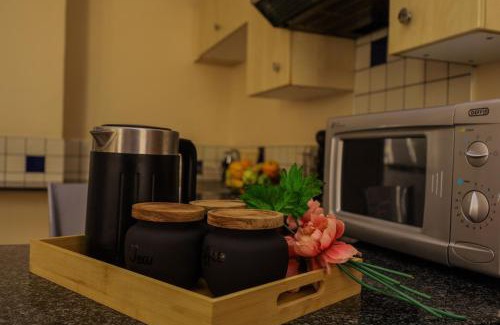 Downtown Johannesburg Apartamento | Modern Bachelor