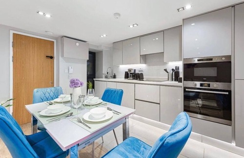 Shaftesbury Apartamento | Modern Battersea Apartment - Sleeps 6 & Mini Bar