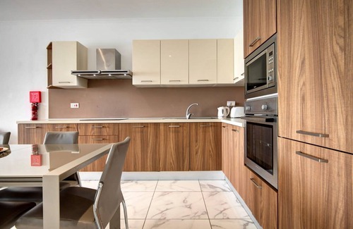 Għadira Apartamento | Modern Beach Apartment With Fantastic Sea Views