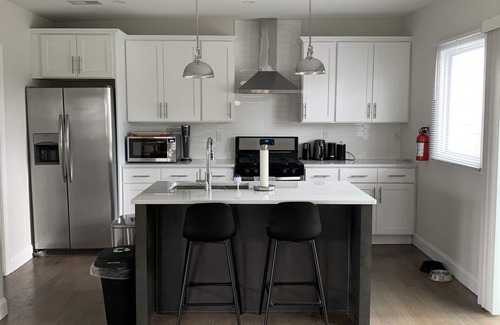 Neptune City Casa | Modern Beach Escape Near Asbury Park & Ocean Grove | Pet-Friendly