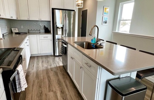 North Carolina Coast Casa | MODERN Beach Home! Dogs Welcome! 6 Passenger Golf Cart & Free Town of CB Parking