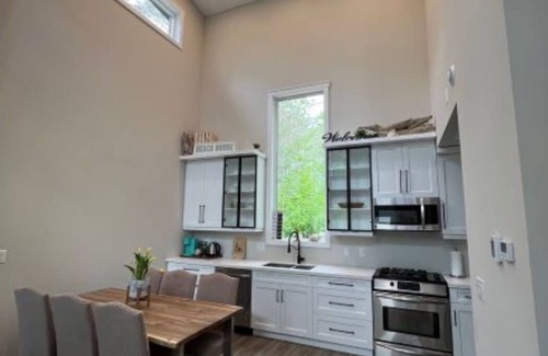 Sauble Beach Cabaña | Modern Beach House
