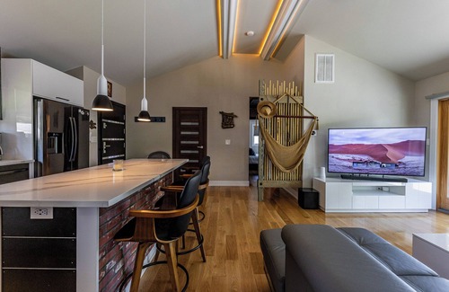Somers Point Casa | Modern Beach House Retreat in Prime Somers Point Location!