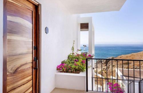 Cerritos Casa | Modern Beachfront Residence with Resort Amenities