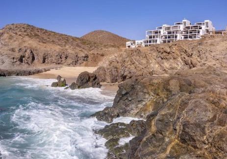 Cerritos Casa | Modern Beachfront Residence with Resort Amenities