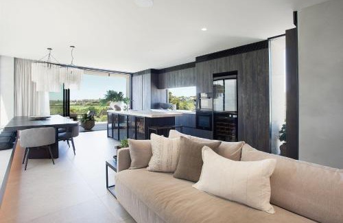 Malabar Casa | Modern Beachside Haven, Malabar Isyd
