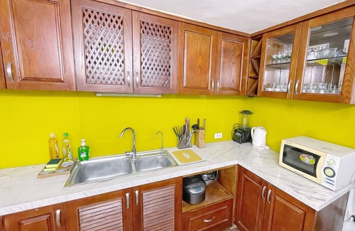 Van Mieu Casa | Modern bedrom in Liight Homstay Hanoi with Netflix, Kitchen, Washer & Dryer