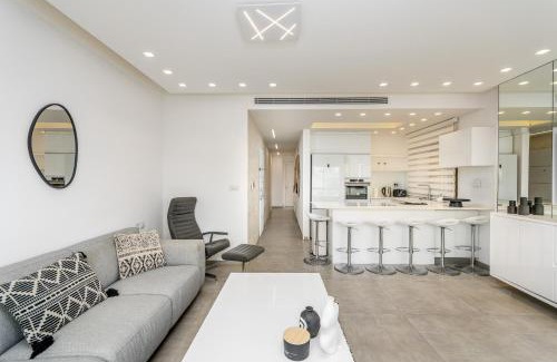 Kerem HaTeimanim Apartamento | Modern black & white by SeaU TLV