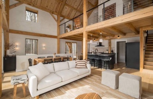 Vilas Casa | Modern Blue Ridge Mountaintop Timber-Frame Home w/ Sauna, Hot Tub and EV Charger
