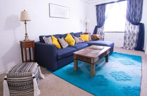 Gainesville Casa | Modern Boho Condo with a Royal Touch -KING BED