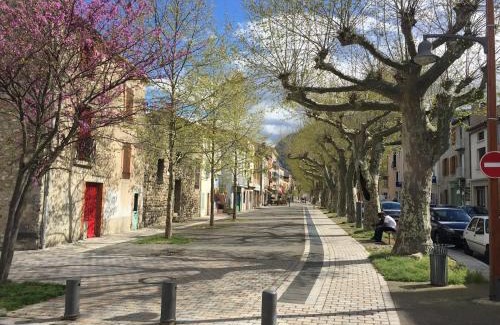 Quillan Casa | Modern Boulangerie, large 6 bedroom village house