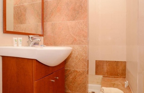 San Anton Apartamento | Modern, Bright 1BR Apt =>BEST SPOT @Zona Colonial