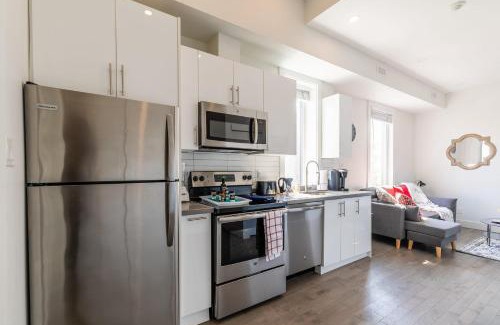 Greenwood - Coxwell Hotel | Modern & Bright 2BR Suite - Stay Street